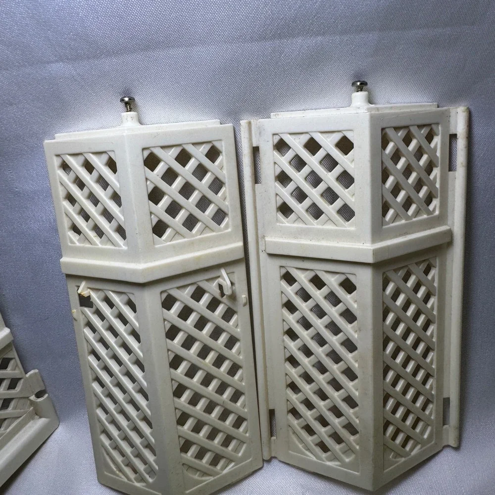 Vintage Kenner Strawberry Shortcake Garden Gazebo Berry Merry Worm‎ Parts Lot